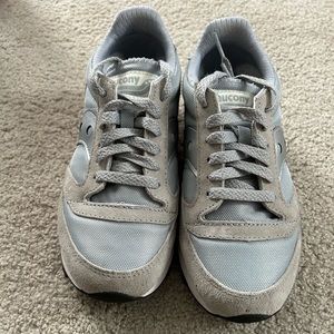 Saucony Originals Jazz 81. Unisex size 4.5 (men’s), 6 (women’s) gray